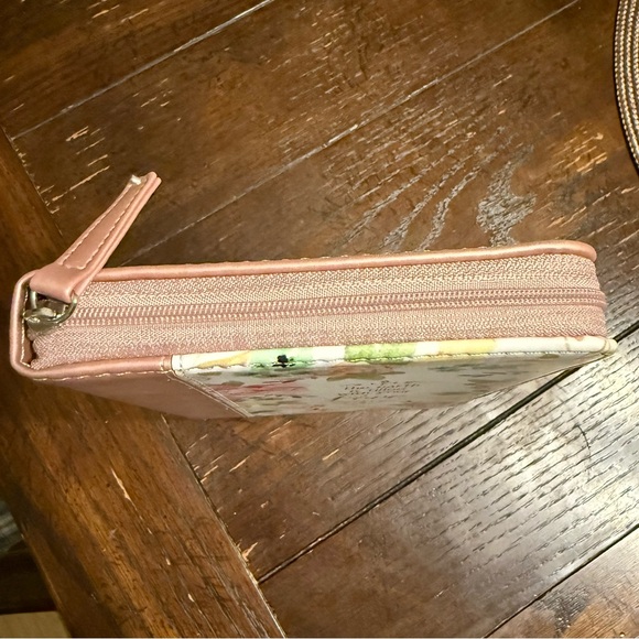 NEW Floral Pink and White Journal - Picture 3 of 3